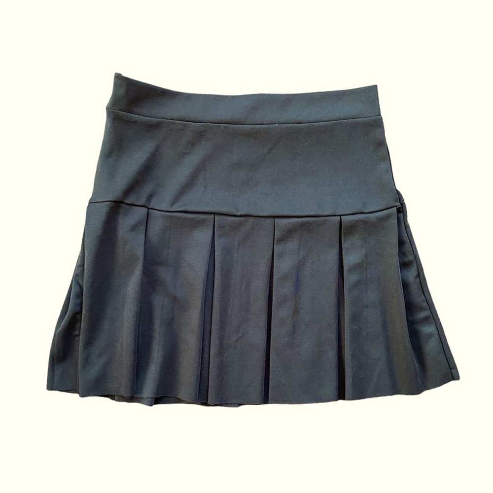 2/$15 Romwe Black Pleated Mini Skirt Size Small